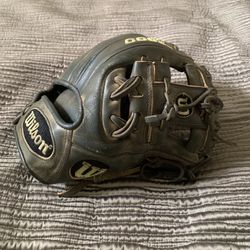 Wilson A2000 baseball glove 11.25