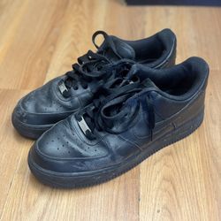 NIKE AIR FORCE AF 1 LE (GS) TRIPPLE BLACK SNEAKERS MEN'S SIZE-US-11