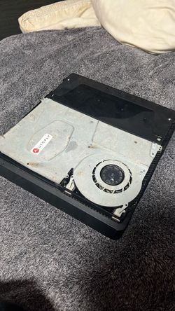 ps4 no top on it works just fine