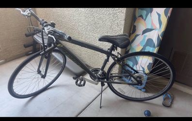 Hyper Bicycle with Shimano Components