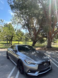 2017 Q60 Hood