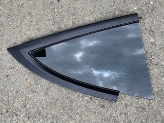 2020 2021 2022 2023 2024 TESLA MODEL Y PASSENGER SIDE RIGHT REAR QUARTER GLASS WINDOW