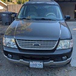 2005 Ford Explorer 