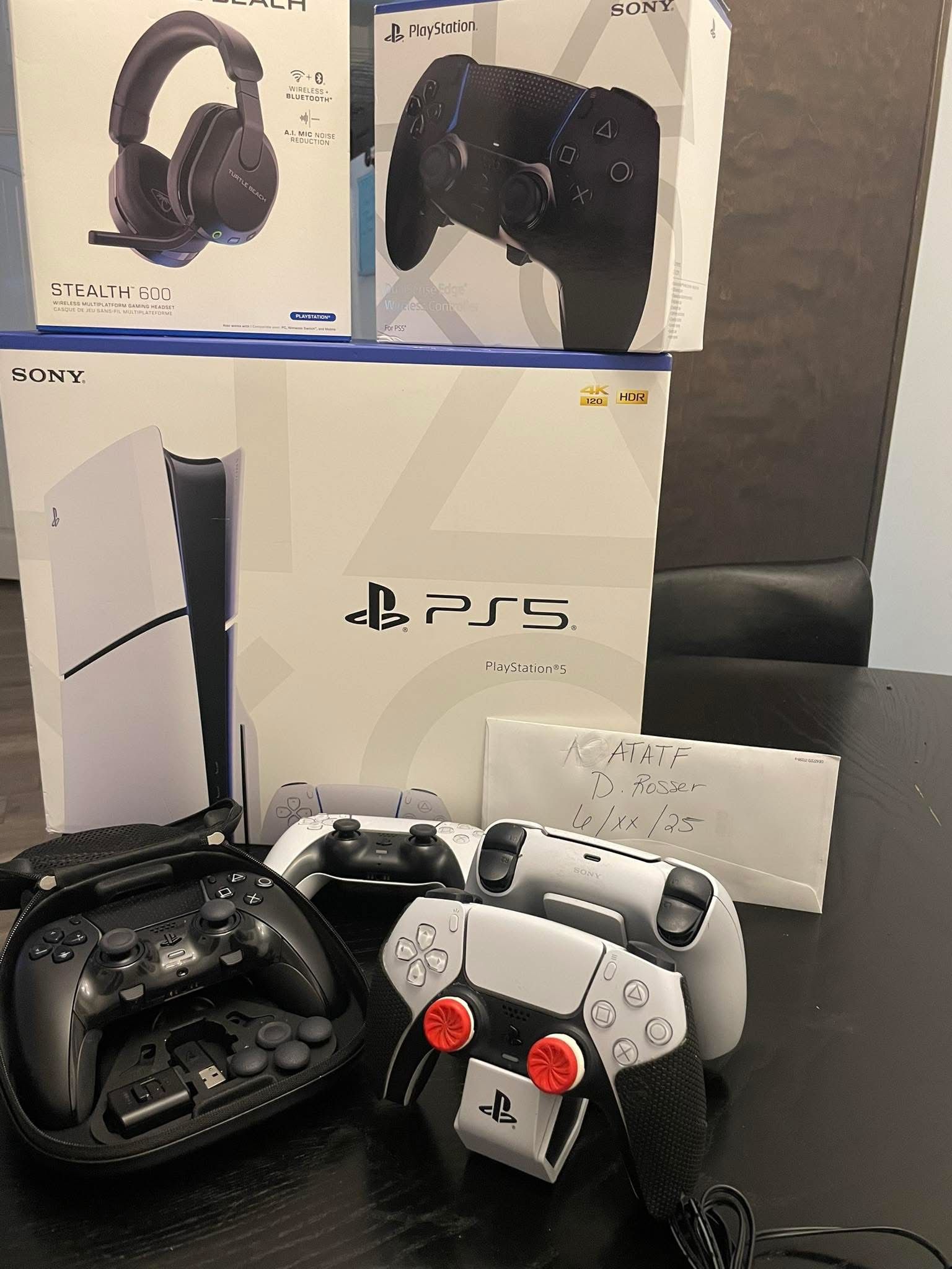 PS5 W/accessories