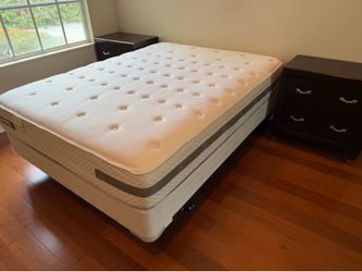 Queen bed set