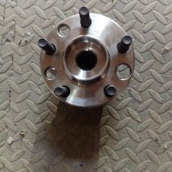 Front Wheel Hub W/ Bearing