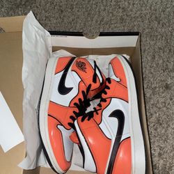 Air Jordan 1 Mid