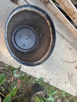 Big plastic. Pot. Asking. For. 15