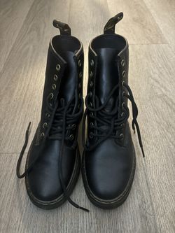 Dr. Martens Zavala Boot 