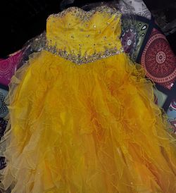 Yellow Sweet 16 Gown