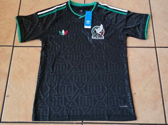 NEW 2026 MEN'S BLACK SOCCER JERSEY - SIZE S M L & XL