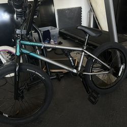 Subrosa BMX bike