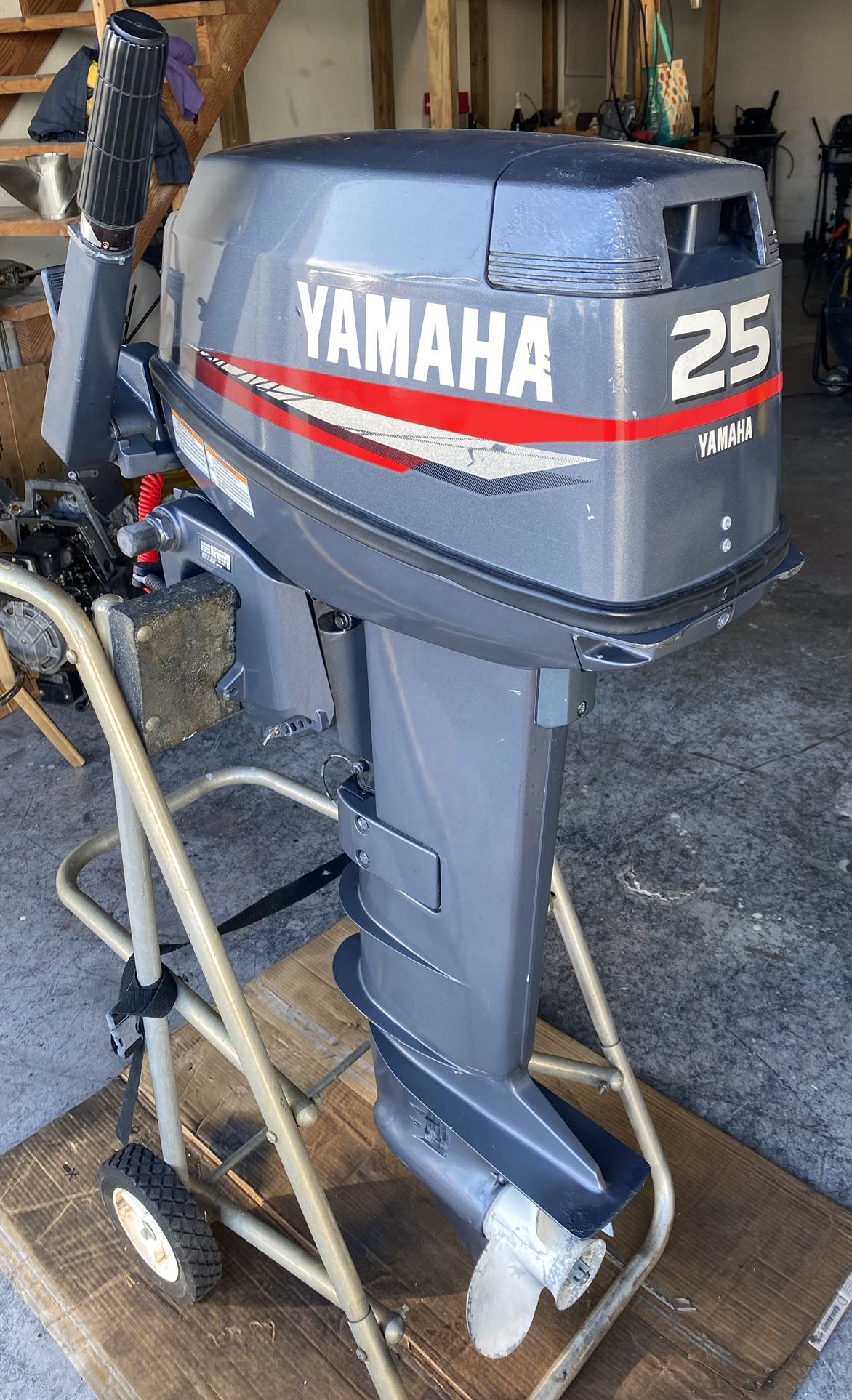 25Hp Yamaha 2 Stroke 20” Long Shaft Outboard Motor