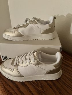 7, 8, 9-Gold and white No Boundaries trainer Shoes