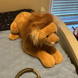 Lion Stuffed Animal 