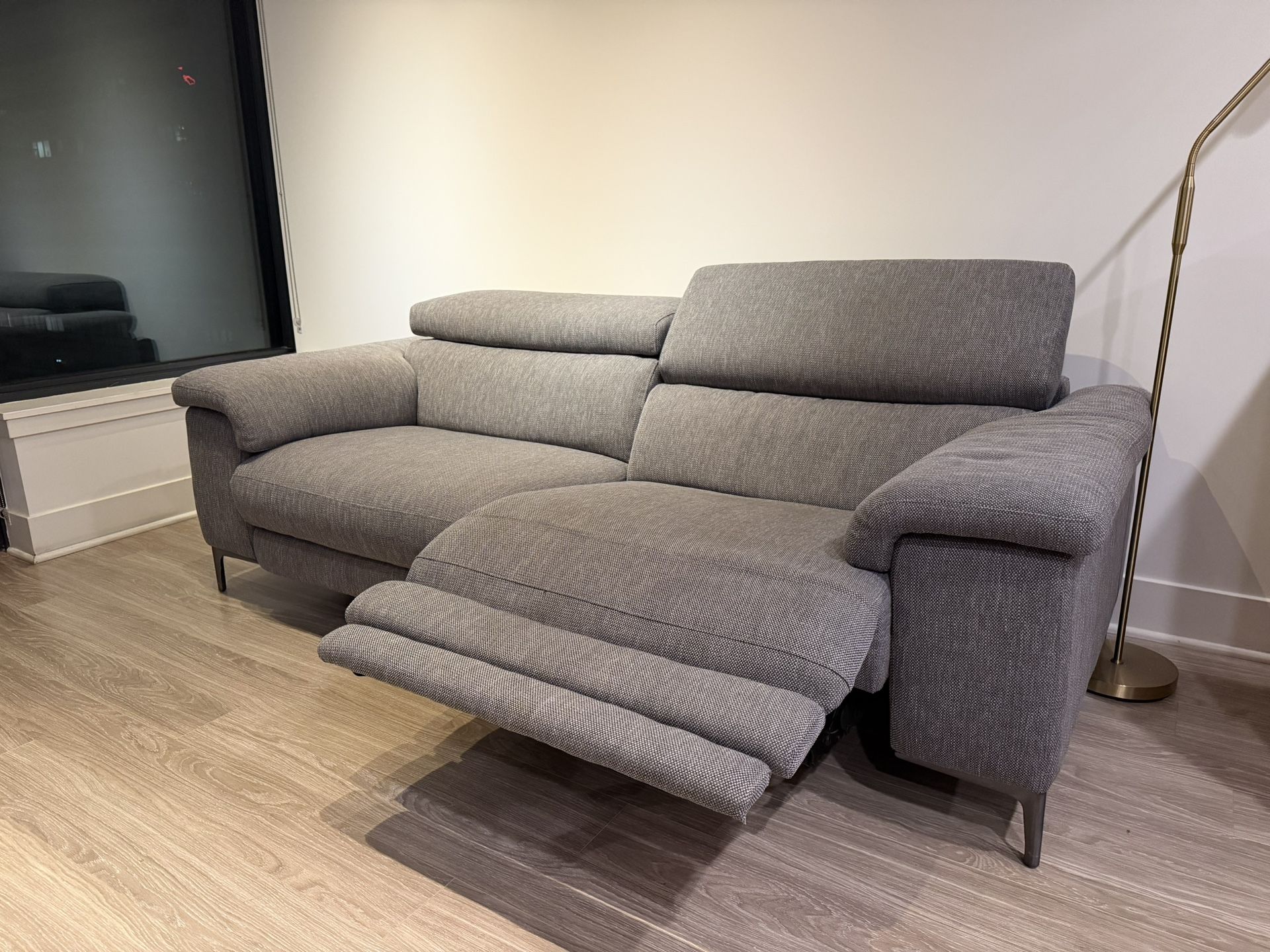 Grey Power Reclining Sofa W/USB