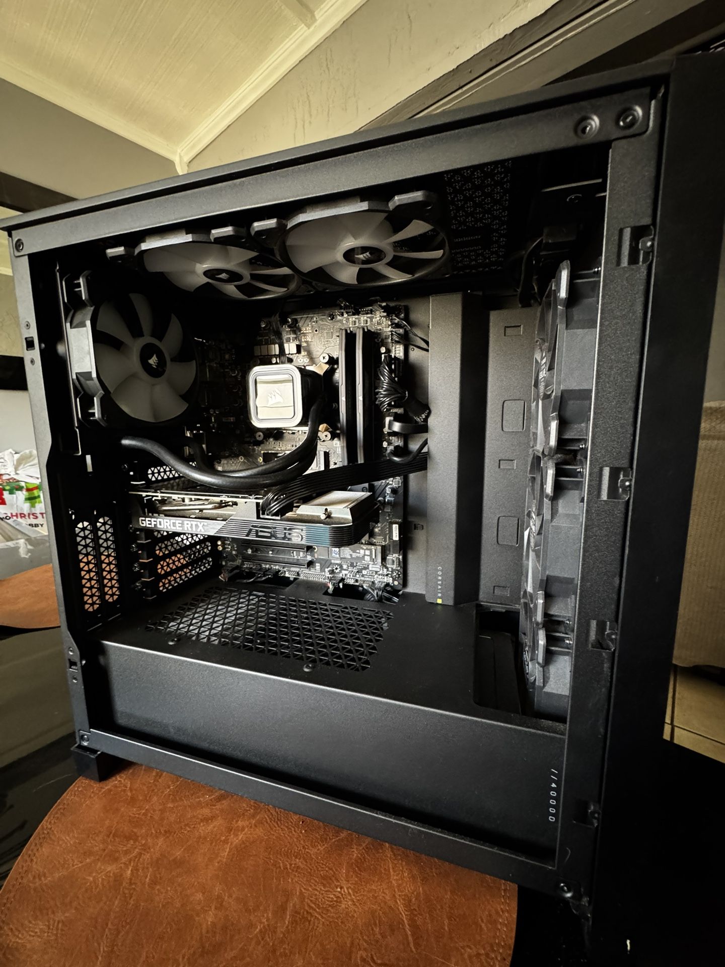 CORSAIR VENGANCE RGB PRE BUILT GAMING PC 