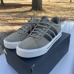 Men’s Size 10 Adidas Daily 4.0