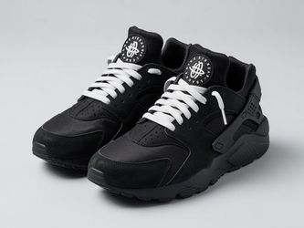 Men’s Nike Air Huarache Black Size 12 Used