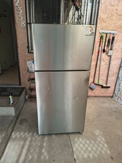 Amana Stainless Steel Top-Freezer Refrigerator