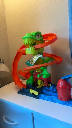 Hot wheels dinosaur toy
