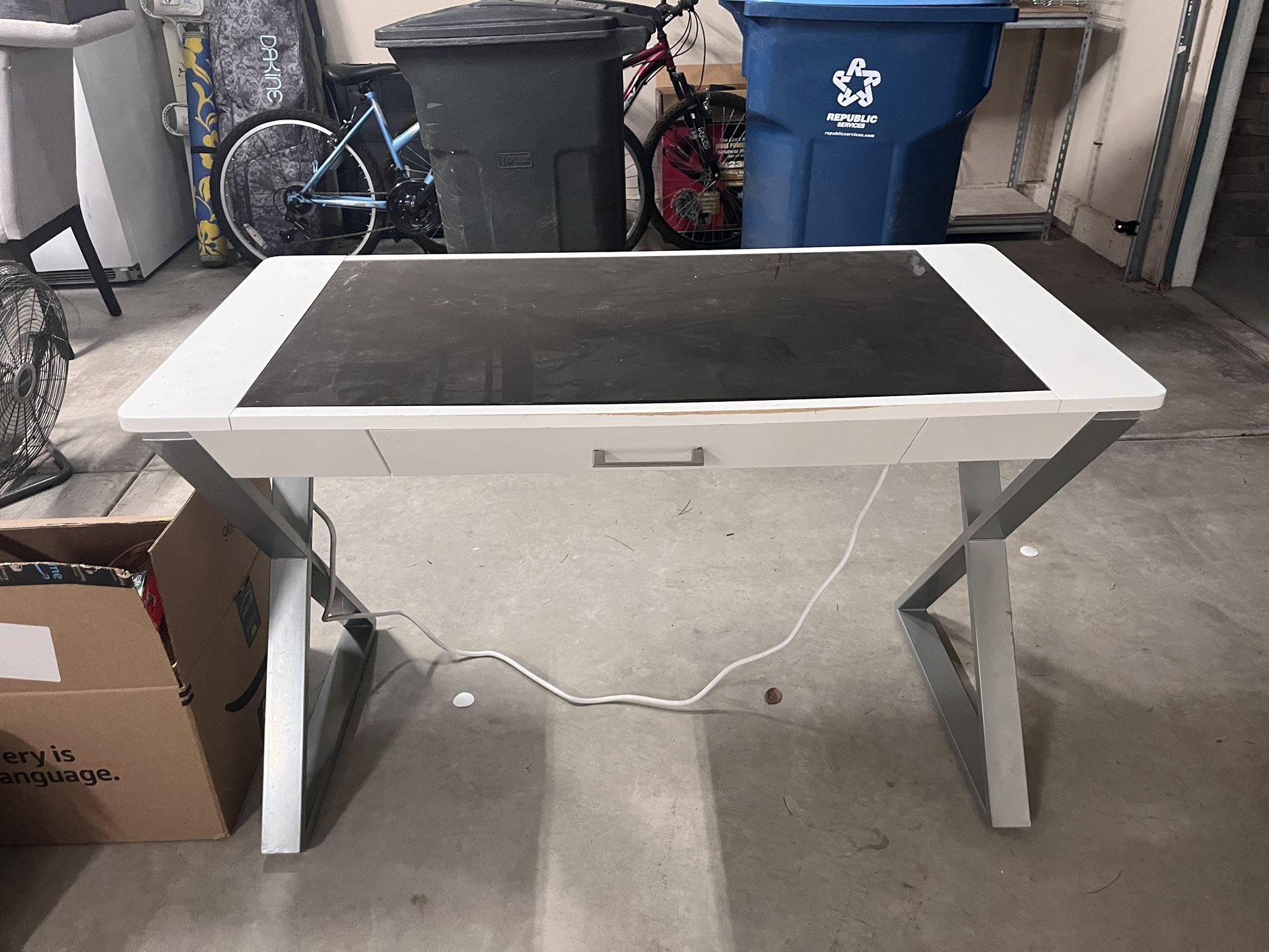 Free Desk