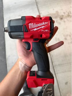 Milwaukee M18 1/2 impact
