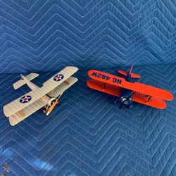 Diecast airplane toys one is bank COOL