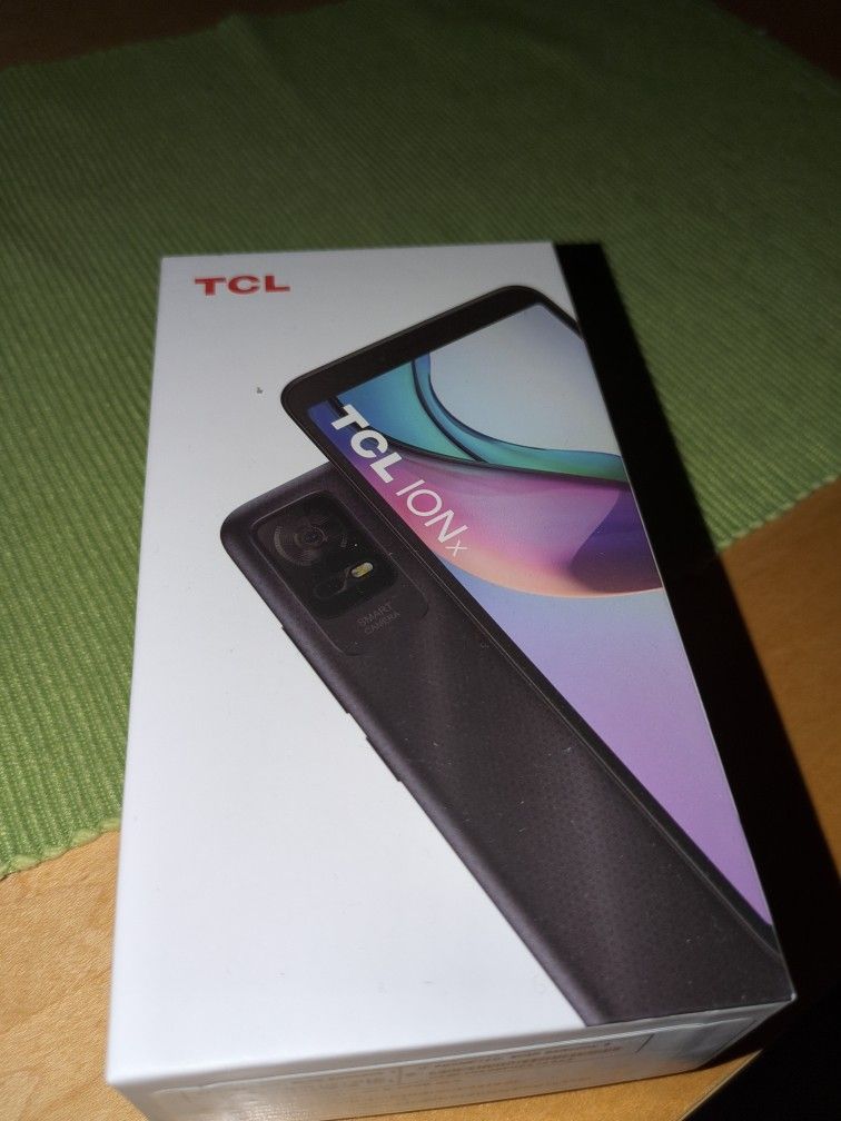 TCL ION NEW BARELY USED PHONE UNLOCKED. 