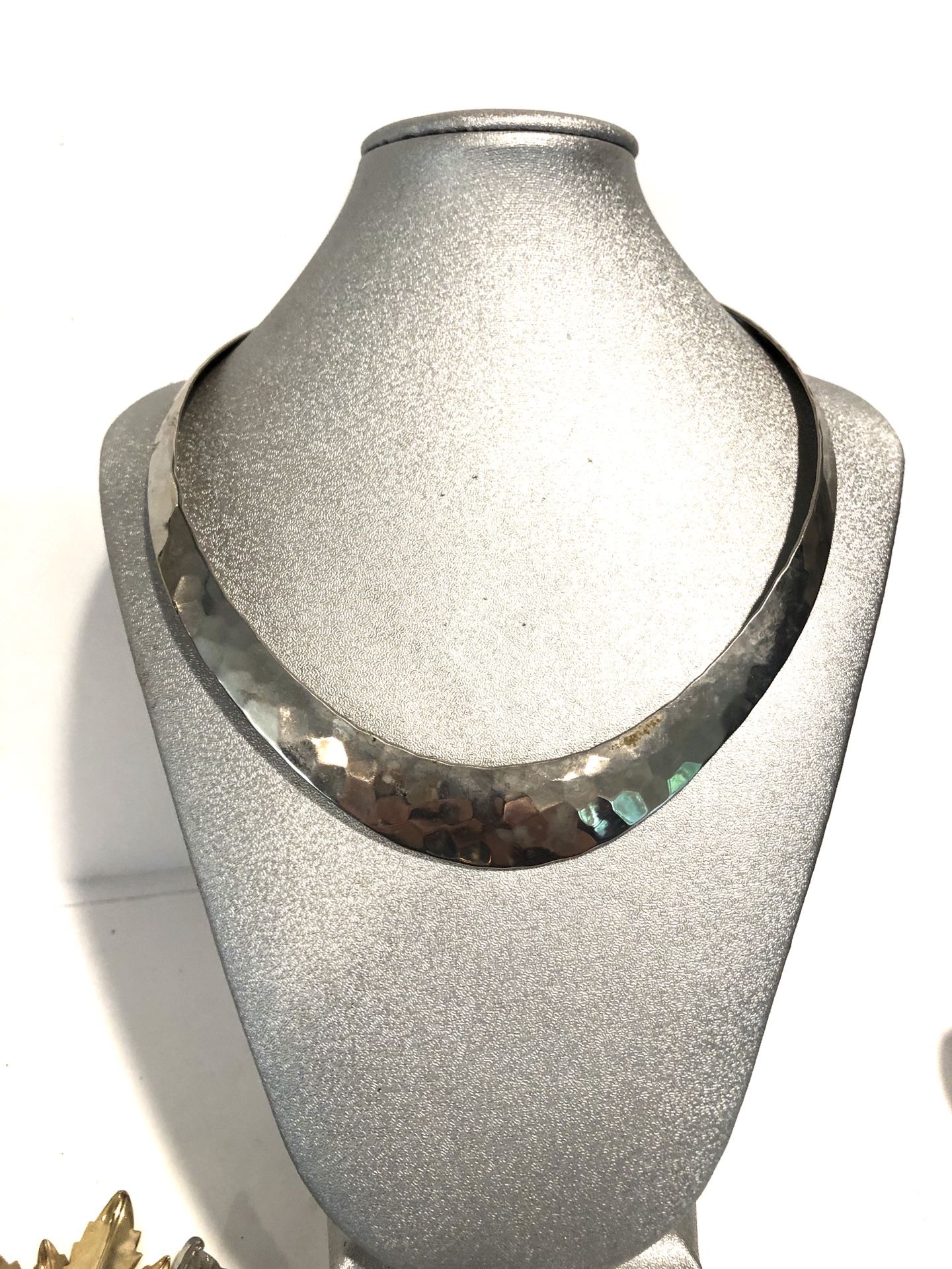 Vintage hammered silver tone choker