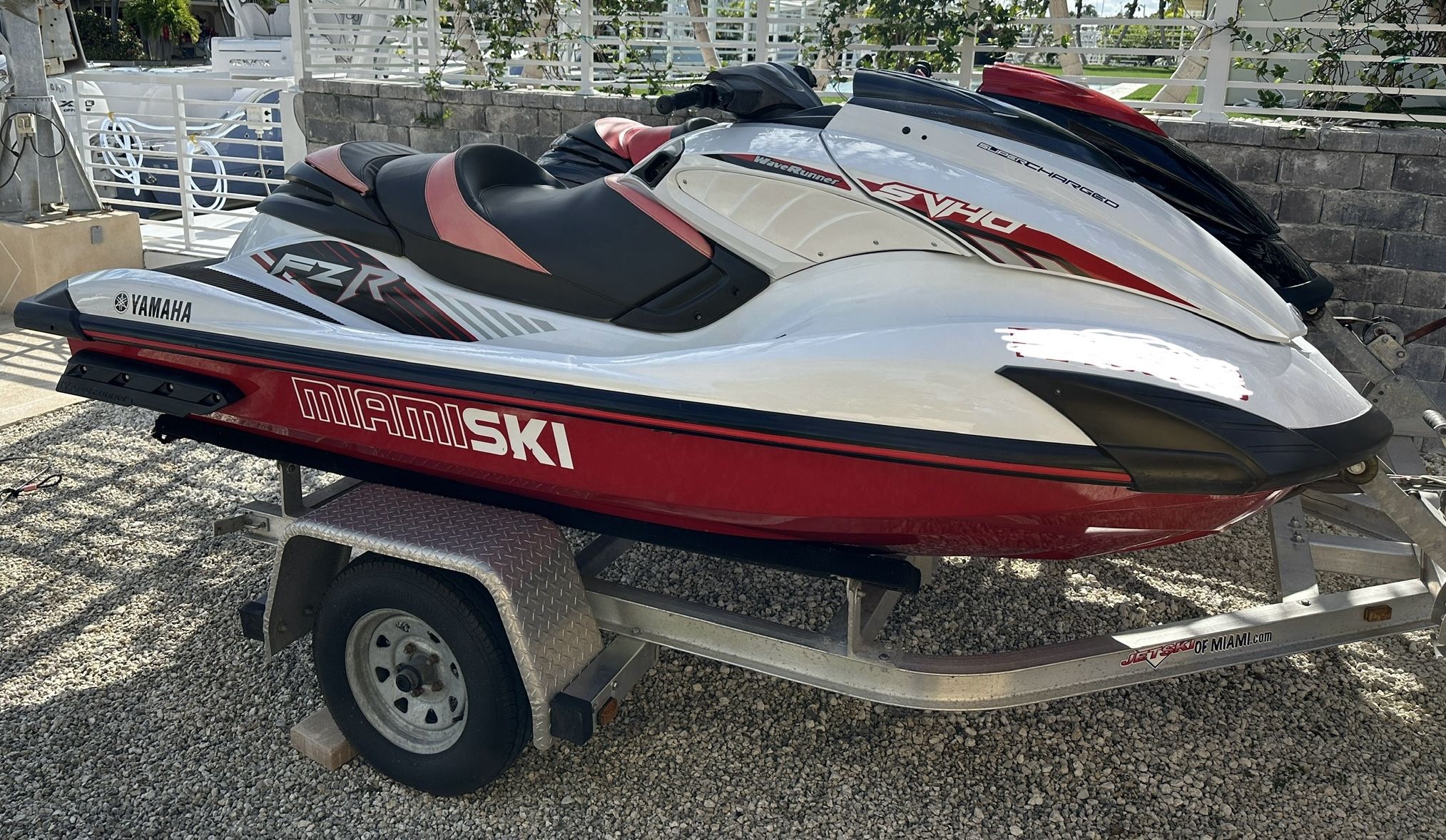2016 Yamaha FZR