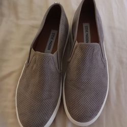 Steve Madden Grey Loafers  Flat Slip Ons Size 9