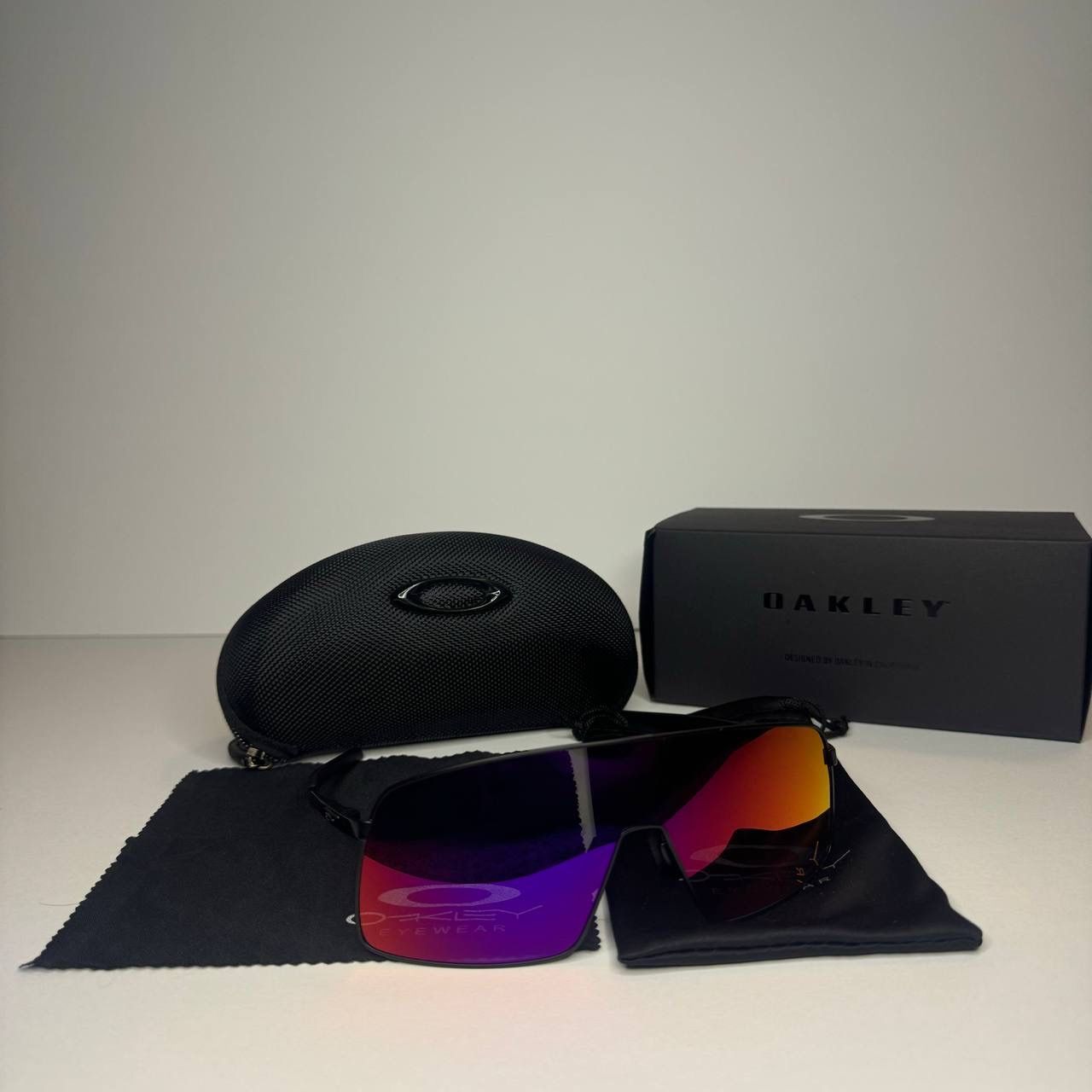 Oakley Holbrook TI (Orange/Black)