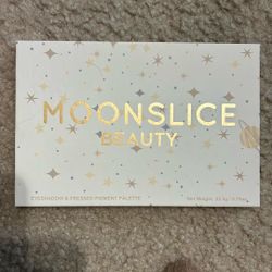 Eyeshadow palette 