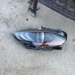 2019 Ford Mustang Left Headlight 
