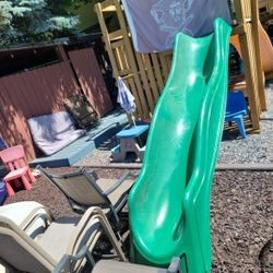 9 Foot Green Plastic Slide