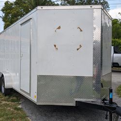 Enclosed Trailer Double Axle With Brakes 7000lbs 18x8.5 Side Door And Rear Ramp Like New Excellent Condition 