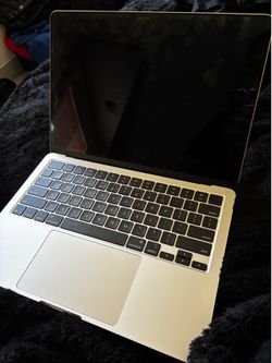 MacBook Air 13 in 2025 16 gb 256 gb hard drive