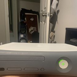 XBOX 360 And Controllers