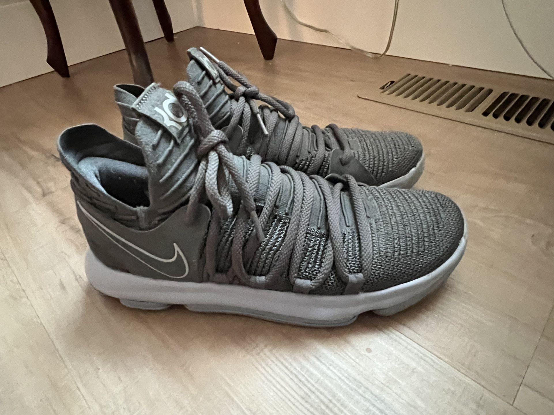 Nike KD 10 Dark Grey, Mens Size 9.5