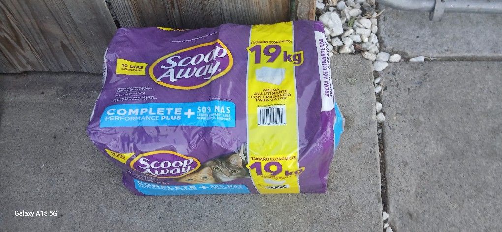 Scoop Away Kitty Litter G