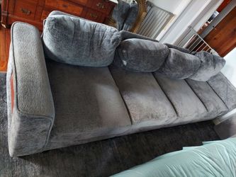 Free small sofa with 2 ottoman