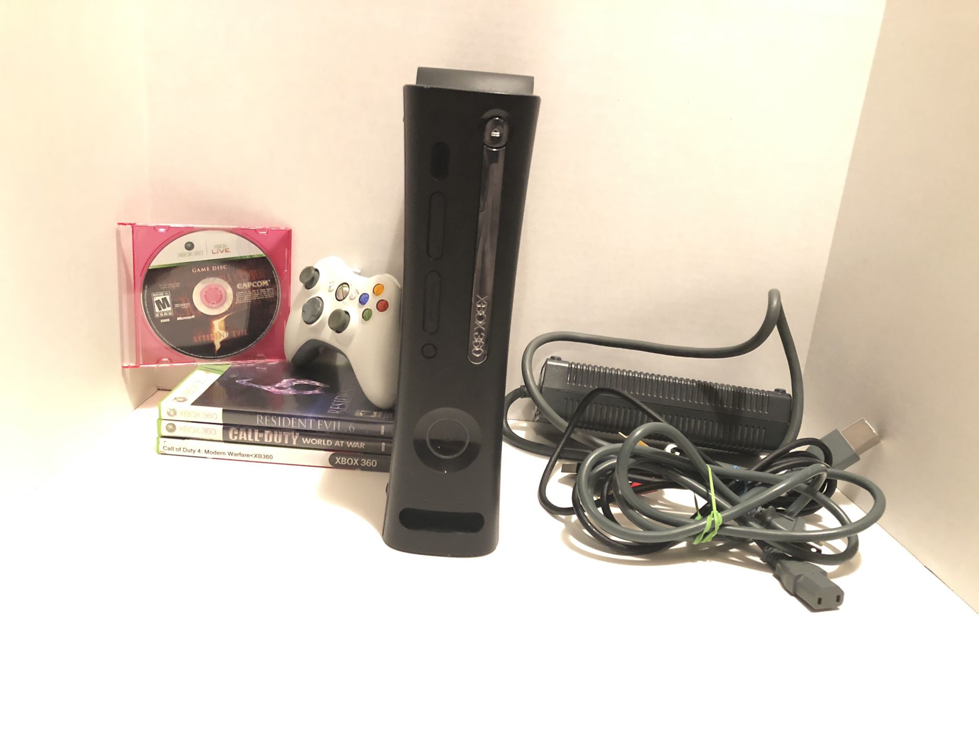 regeling Vol het kan Microsoft Xbox 360 Elite System Bundle 120GB Console W/ 12 Games for Sale  in Stockton, CA - OfferUp