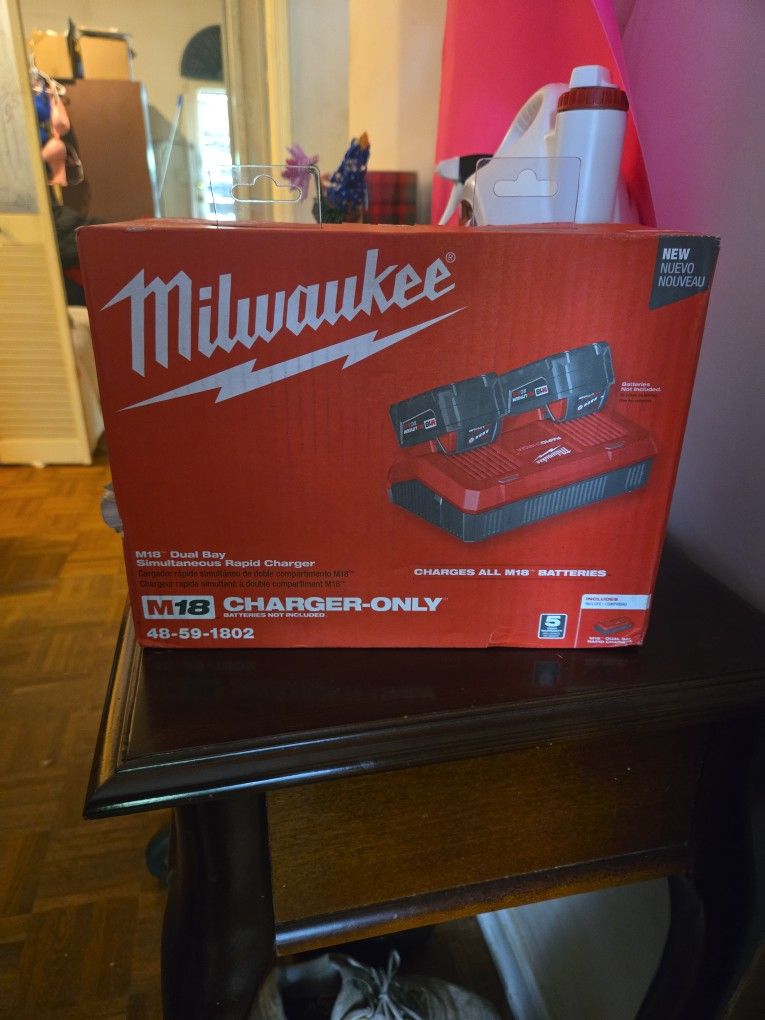 Milwaukee M18 Rapid Charger