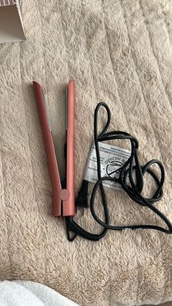 Ceramic hair straightener