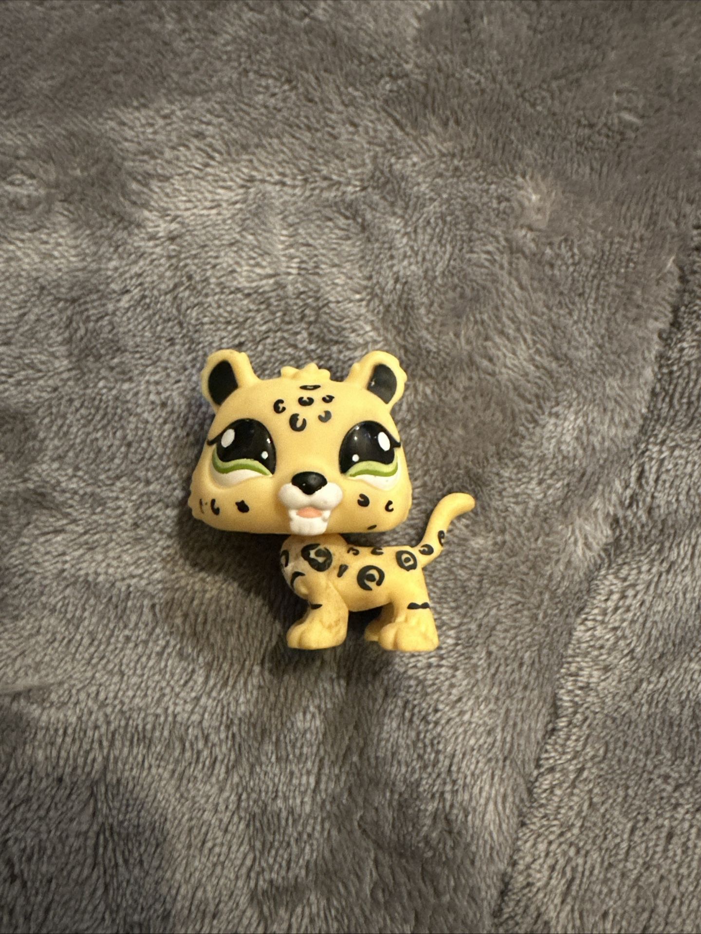 Littlest Pet Shop Vintage Authentic Mail Away First Edition Jaguar #1419