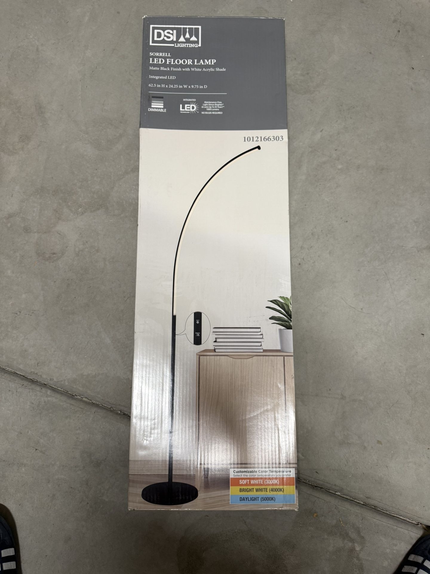 FLOOR LAMP