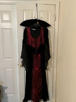 Spirit Elegant Coffin Vampiress