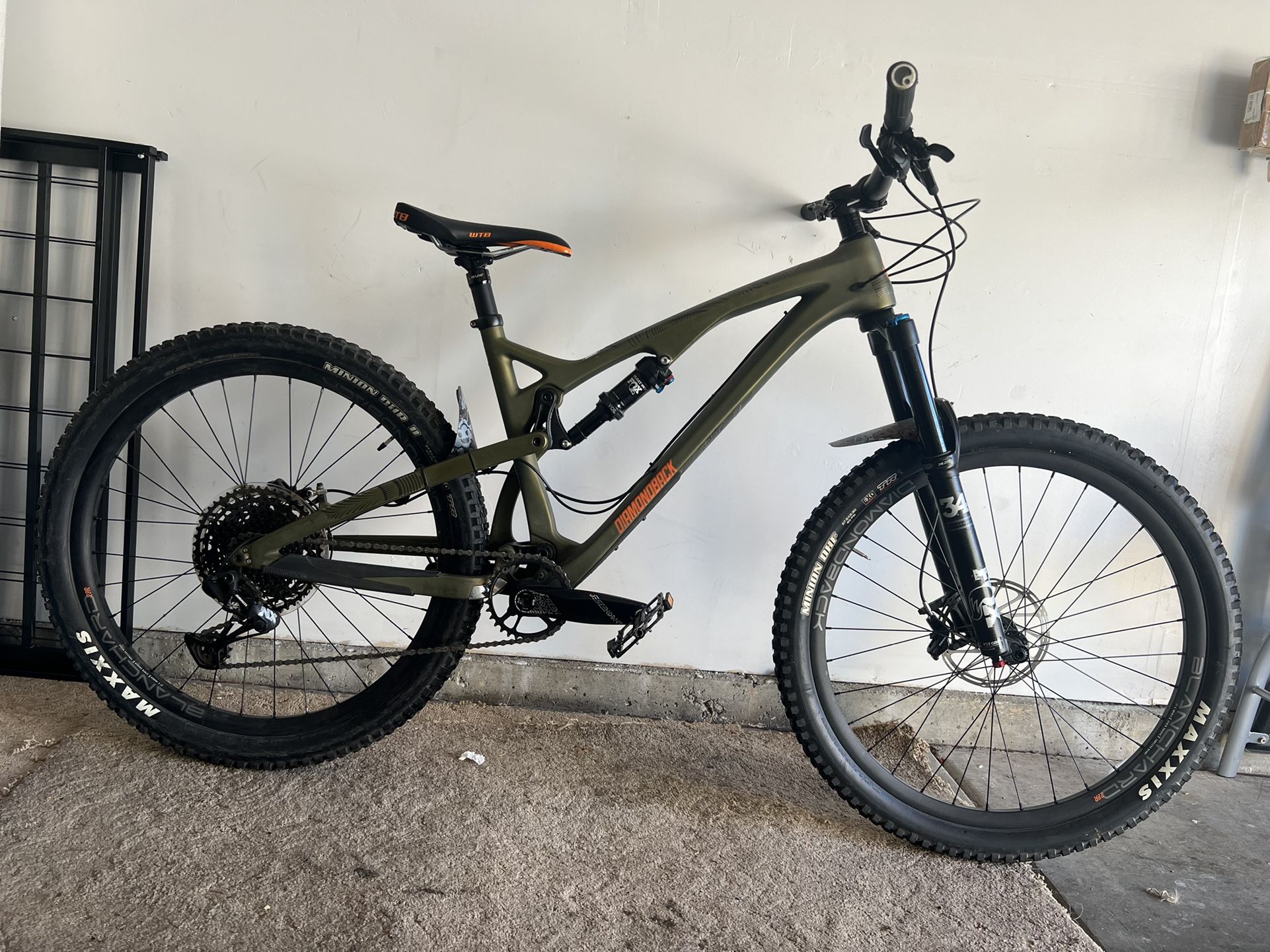Diamondback 5c Carbon Release Mountain bike