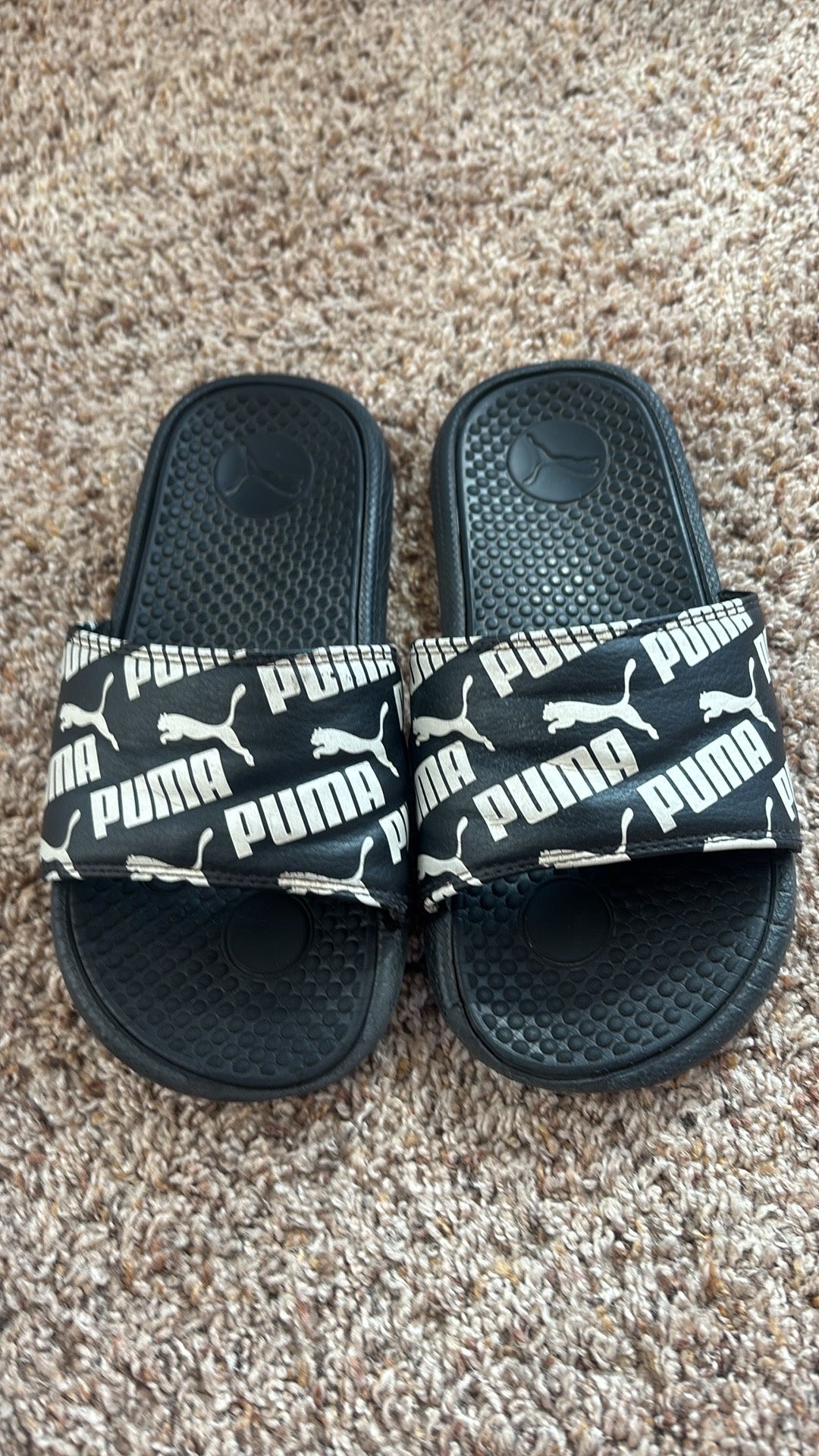 Boys Puma Slides Size 3